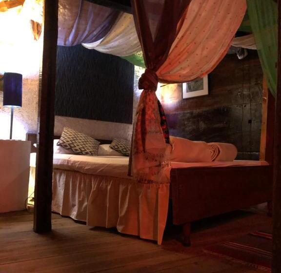 Cabin, The Kandyan Manor By Bhathiya & Suzy