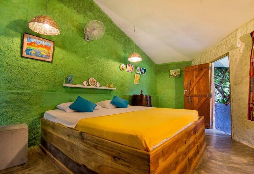 1 Bedroom Chalet, The Kandyan Manor By Bhathiya & Suzy