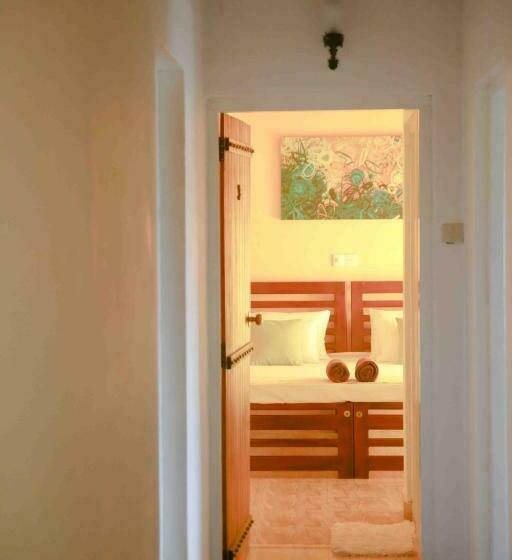 Cameră Superioară, The Mango