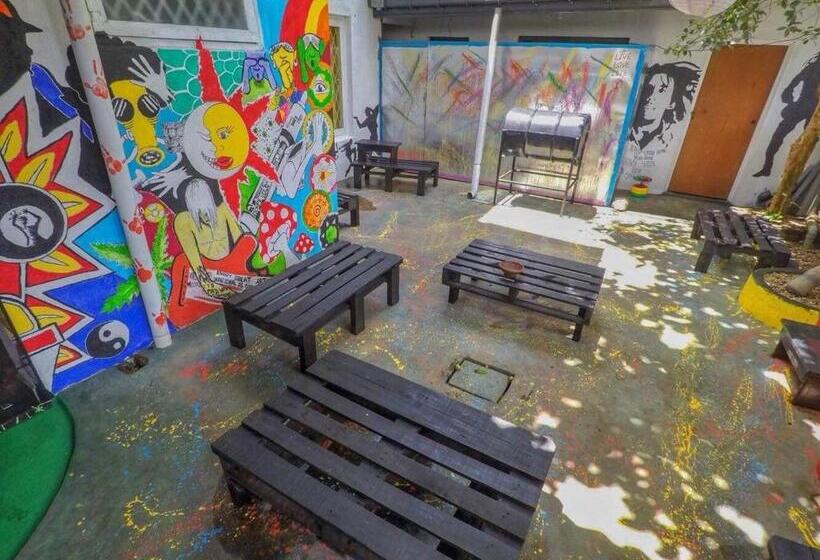 Cameră Superioară, The Mango