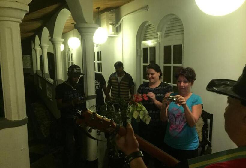 Cameră Superioară, The Mango