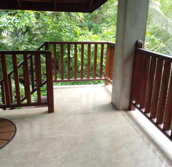 高级园景房, Liyana Holiday Resort