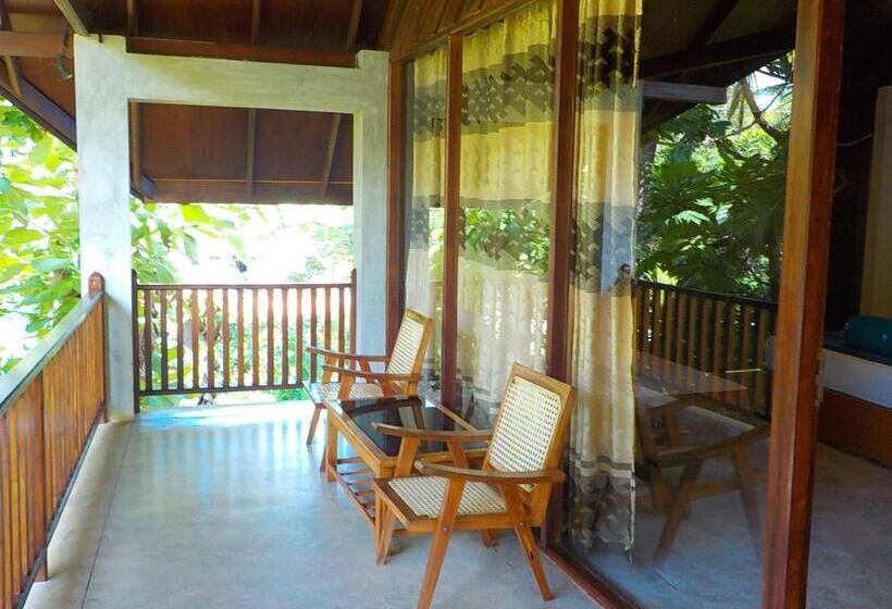 高级园景房, Liyana Holiday Resort