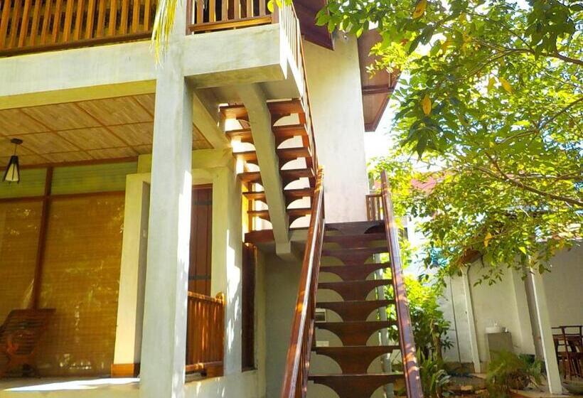 高级园景房, Liyana Holiday Resort