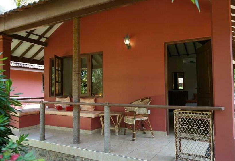 Бунгало Стандарт Вид на Сад, Puetz Travels Beach Resort