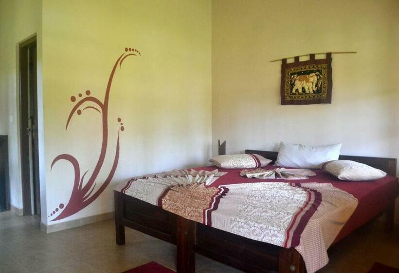 带花园景观的标准洋房, Puetz Travels Beach Resort