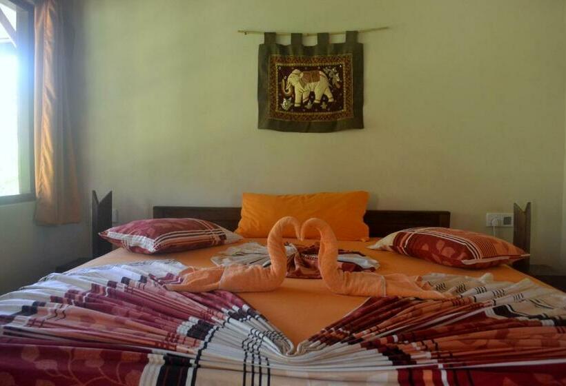 Бунгало Стандарт Вид на Сад, Puetz Travels Beach Resort
