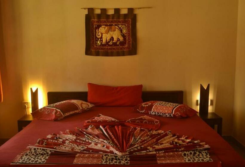 带花园景观的标准洋房, Puetz Travels Beach Resort