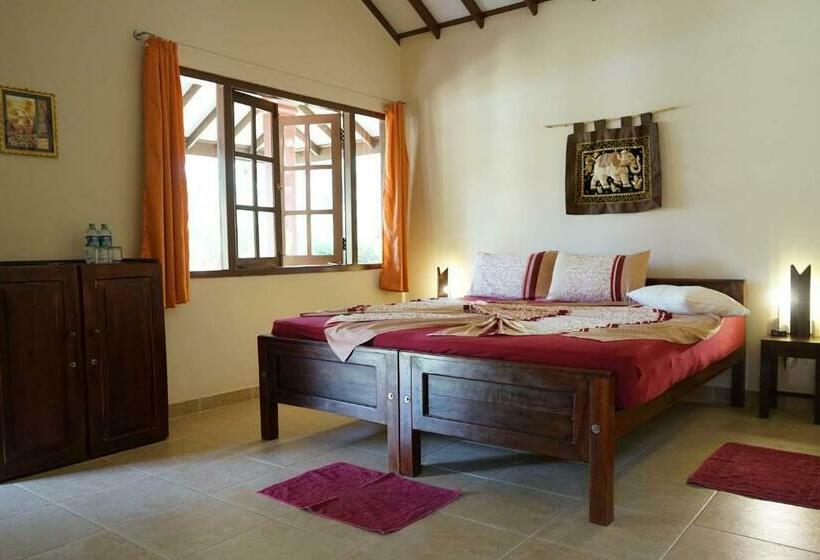 带花园景观的标准洋房, Puetz Travels Beach Resort