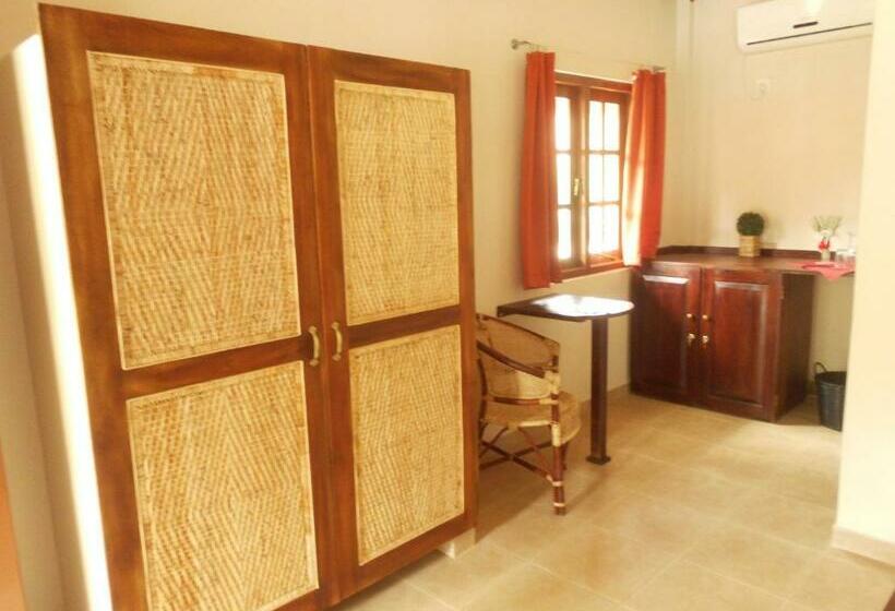 带花园景观的标准洋房, Puetz Travels Beach Resort