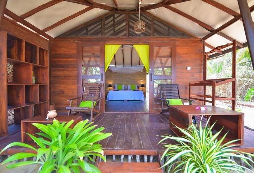 Семейный Номер, Kitesurfing Lanka