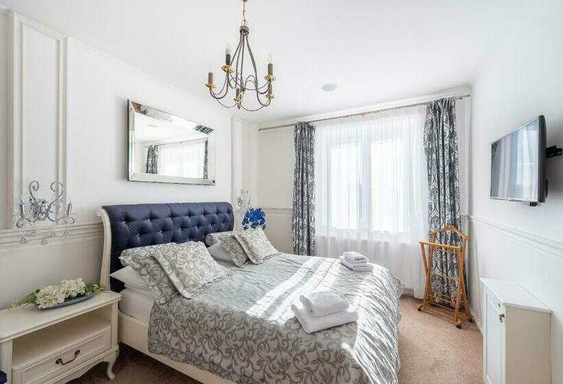 Quarto Deluxe, Wellness & Spa Boutique  Pod Lipkami Prague
