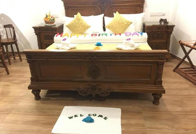 Deluxe Room Sea View, Scarlet White Resort