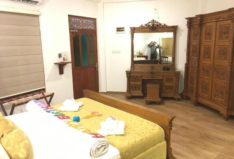 Deluxe Room Sea View, Scarlet White Resort