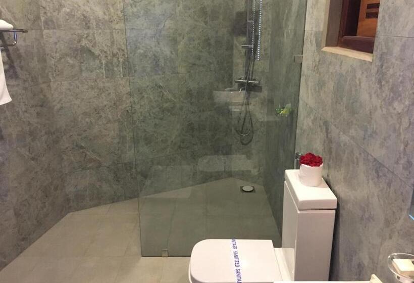 Deluxe Room Sea View, Scarlet White Resort