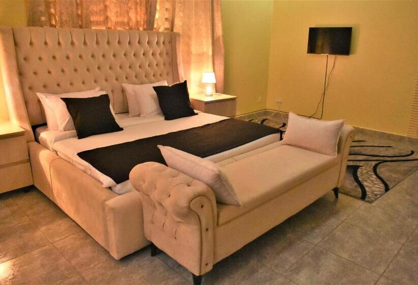 اتاق لوکس با تخت بزرگ, Ezeife Guesthouse