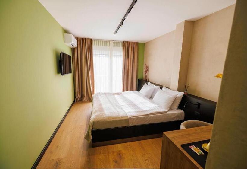 اتاق لوکس, 1863 Boutique