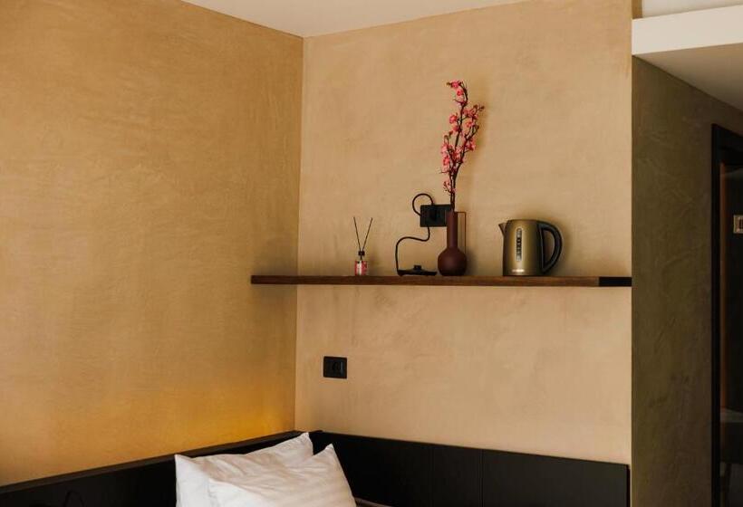 اتاق استاندارد سه تخته با بالکن, 1863 Boutique