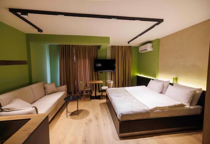 اتاق خانوادگی, 1863 Boutique