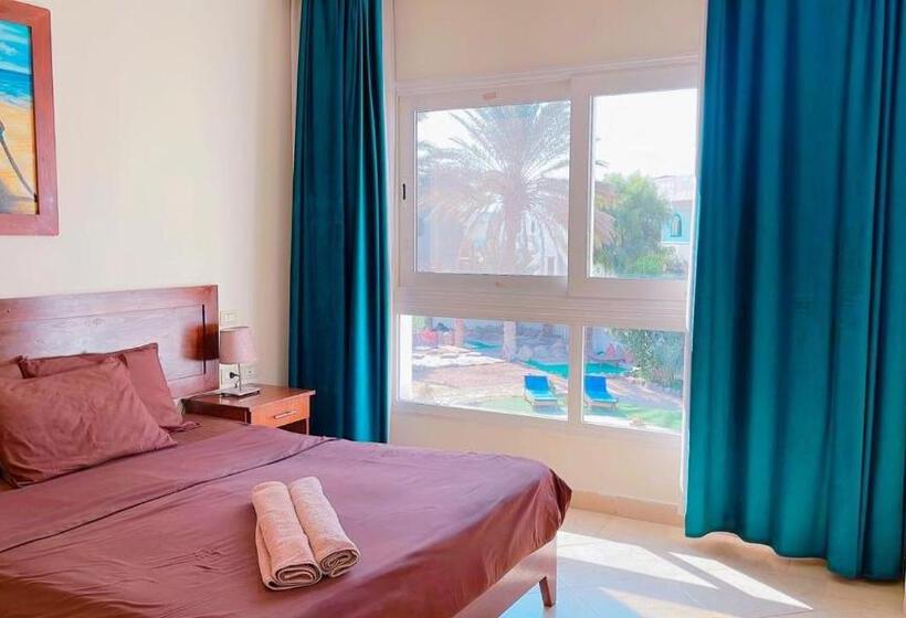 اتاق استاندارد با چشم‌انداز استخر, Club Red Dahab Motel