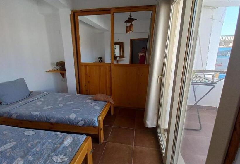 استودیوی لوکس, Club Red Dahab Motel