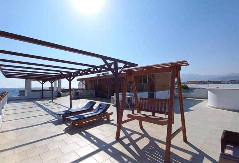 بانگلوی استاندارد با چشم‌انداز دریا, Club Red Dahab Motel
