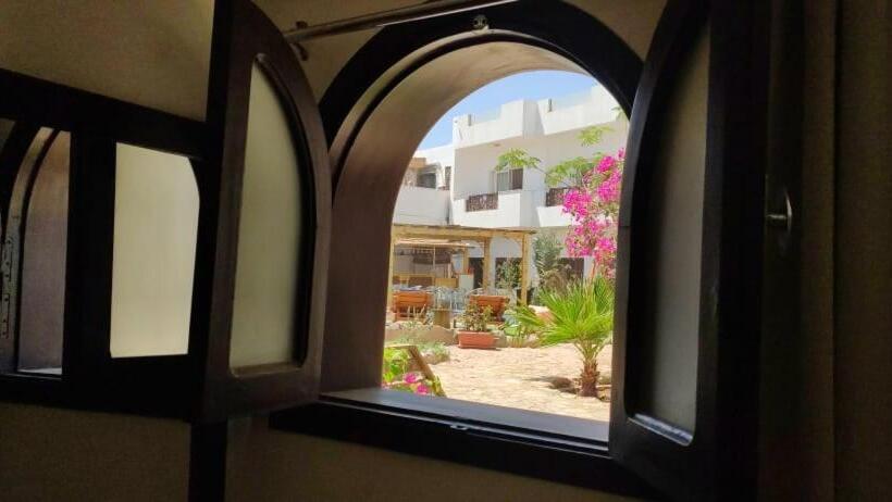 اتاق اکونومی, Club Red Dahab Motel