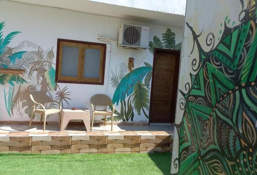 Standard Triple Room with Terrace, Club Red Dahab Motel