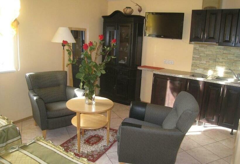 اتاق استاندارد, Aroma Skuodiškio Užeiga