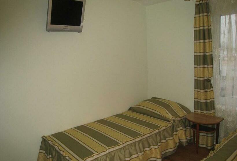 اتاق استاندارد سه نفره, Aroma Skuodiškio Užeiga