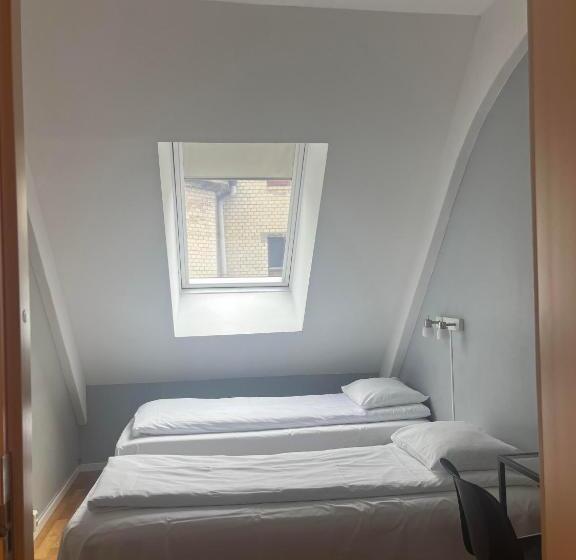 带共用浴室的标准房间, City Hostel Bergen