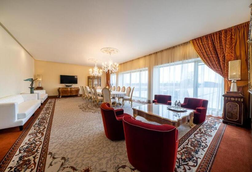 سوئیت پرزیدنت, Harmony Park Hotel & Spa