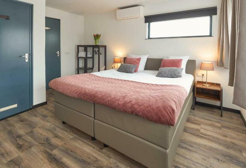 带大床的豪华间, Bed And Breakfast De Heren Van Valkenburg