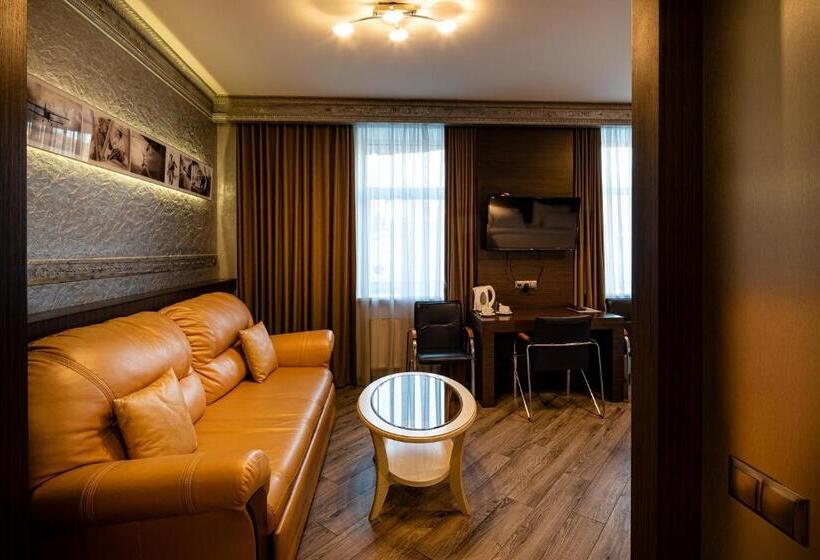 اتاق لوکس, Biplan