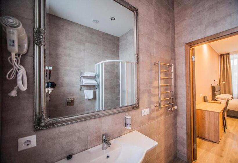 اتاق سوپریور, Biplan