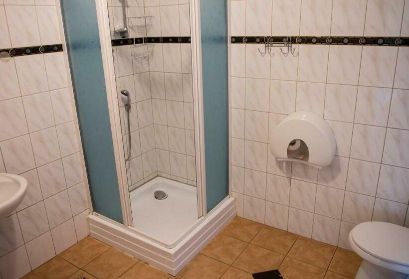 اتاق استاندارد چهار تخته, Eiva