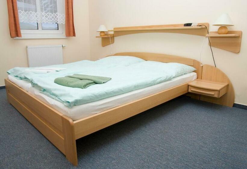 Standard Room, Emeran