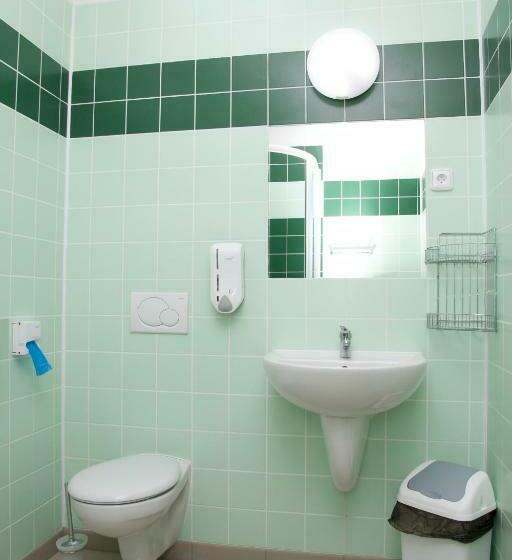 Standard Room, Emeran