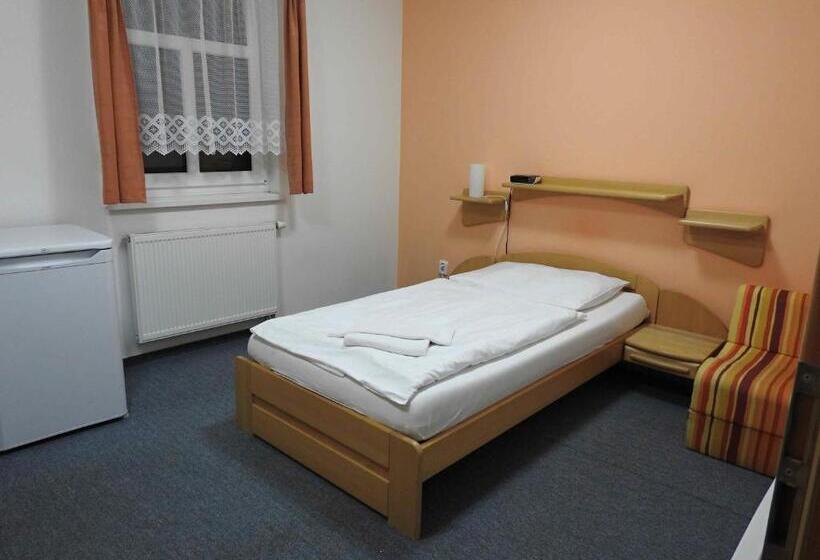 Standard Single Room, Emeran