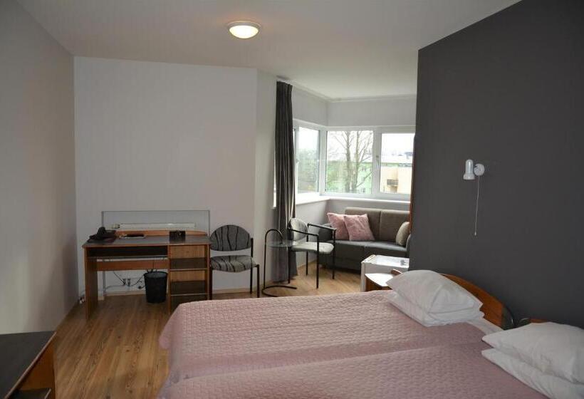 اتاق استاندارد, Emmi