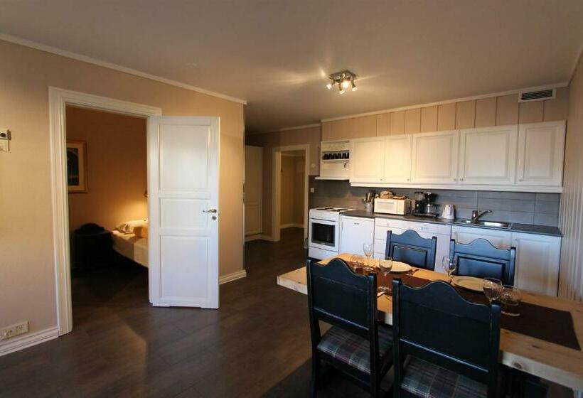 غرفة عائلية, Fanitullen