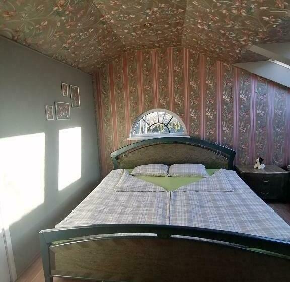 سوئیت 2 خوابه, Guest House Krista