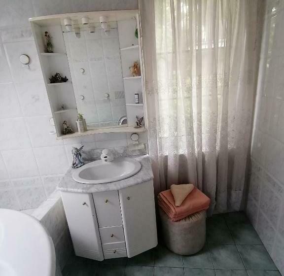 اتاق استاندارد, Guest House Krista