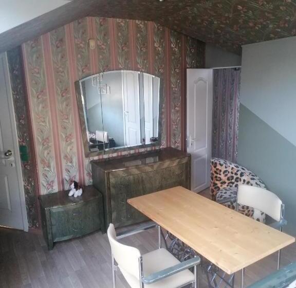 سوئیت 2 خوابه, Guest House Krista