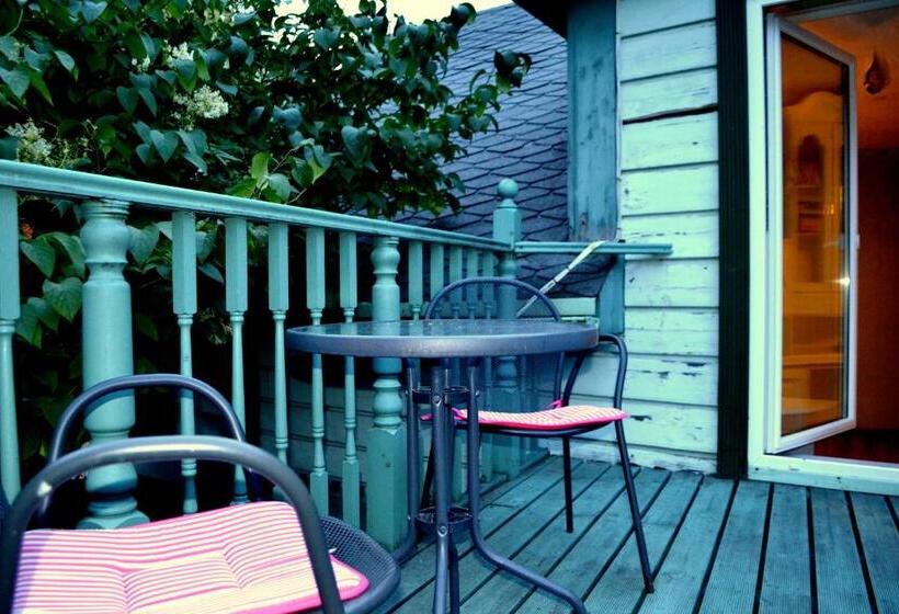 اتاق خانوادگی, Guest House Krista