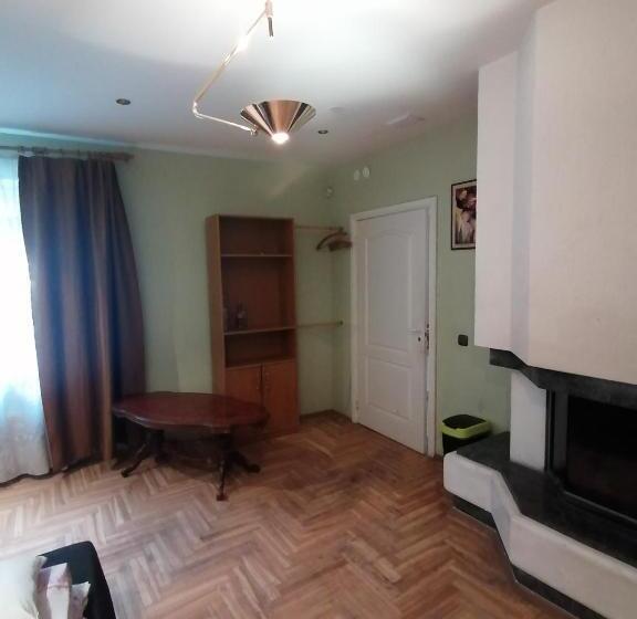 سوییت, Guest House Krista