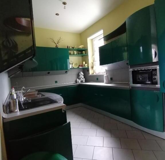 سوییت, Guest House Krista