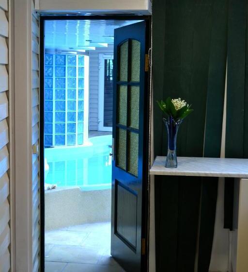 سوییت, Guest House Krista