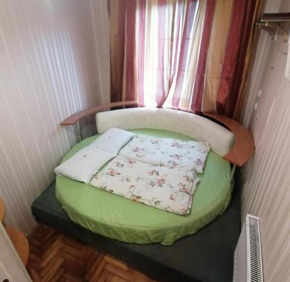 آپارتمان 1 خوابه, Guest House Krista