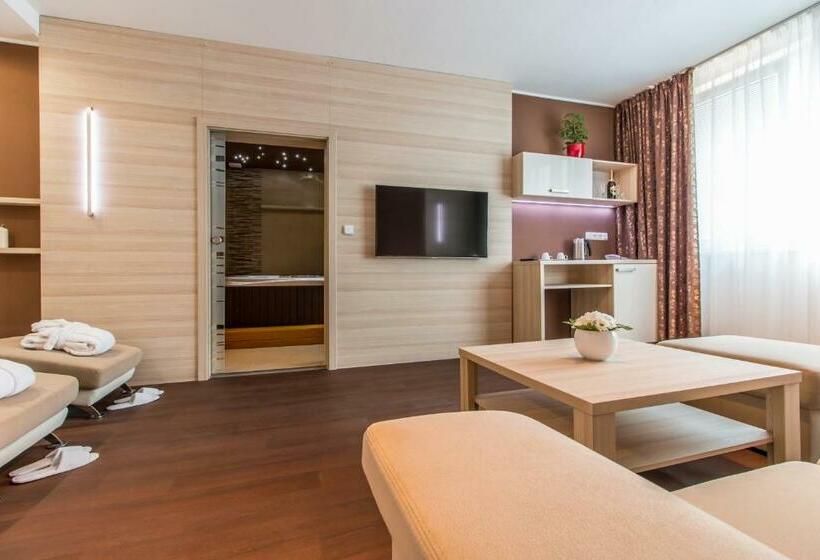 침실 1개 디럭스 아파트, Krystal